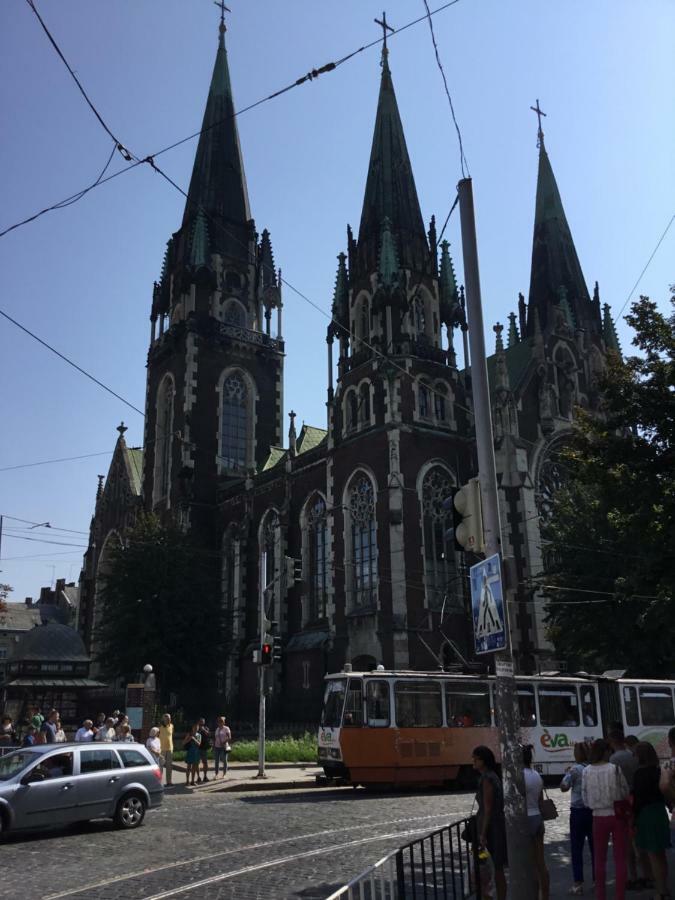 Apartment On Sheptytskyh 27 ลวีฟ ภายนอก รูปภาพ